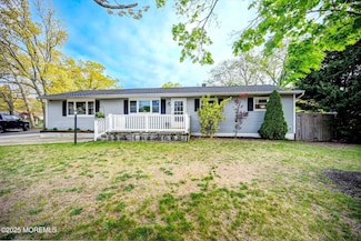 20 Sylvan Lake Blvd, Bayville, NJ 08721