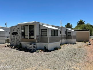 19101 E Palm Ln Unit 18, Black Canyon City, AZ 85324