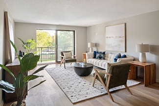 43 Pomeworth St Unit 44, Stoneham, MA 02180