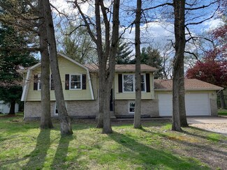 10690 N 1100 W, Demotte, IN 46310