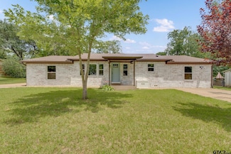 304 Hanks St, Whitehouse, TX 75791