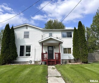 111 Harrison St, East Galesburg, IL 61430