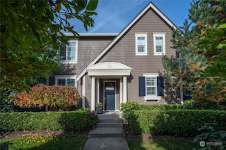 3902 W Briarcliff Ln, Seattle, WA 98199