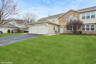 27W404 Melrose Ln, Winfield, IL 60190