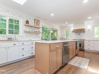 3009 Hillmer Dr, Raleigh, NC 27609