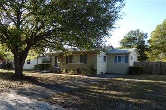 5548 Dartmouth Ave N, Saint Petersburg, FL 33710