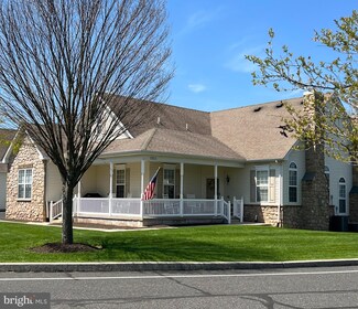 1011 Napa Cir, Pennsburg, PA 18073