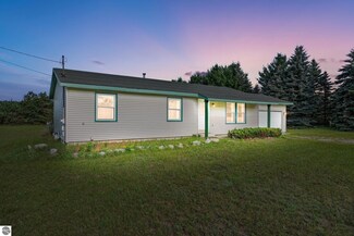 2311 6th Ave, Cadillac, MI 49601