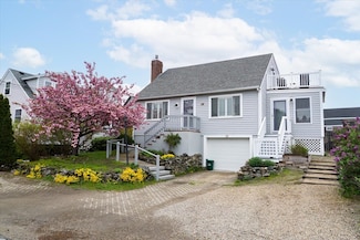 12 14th St, Newbury, MA 01951