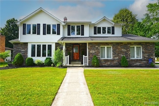 48 Old Stone Rd, Depew, NY 14043