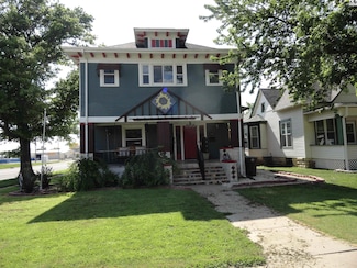 101 N Chestnut St, Mc Pherson, KS 67460