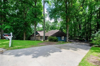 3579 Midvale Forest Ct, Tucker, GA 30084