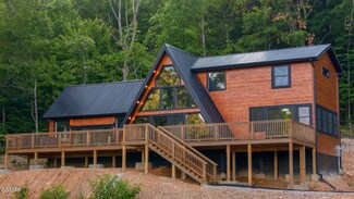 2715 Pine Crest Ln, Sevierville, TN 37862