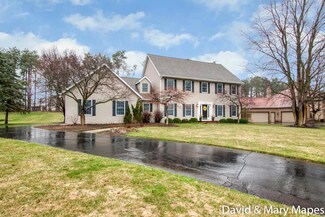 6323 Glenstone Dr SE, Grand Rapids, MI 49546