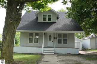 207 Euclid St, Saint Louis, MI 48880