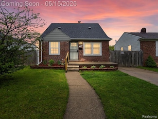 6108 Piedmont St, Detroit, MI 48228