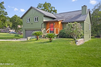 4620 Holly Heath Dr, Gautier, MS 39553