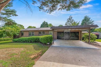 17 Runnymede Rd, Greenville, SC 29615