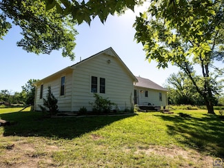 202 Road 175, Emporia, KS 66801