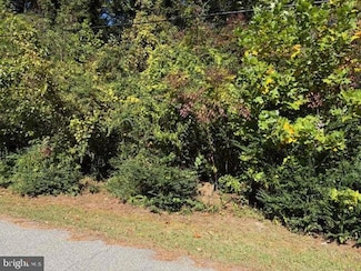 340 Chestnut Dr, Lusby, MD 20657