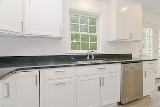 215 High St Unit 16, Taunton, MA 02780