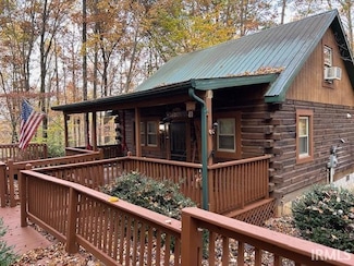 3210 N Cedar Gap Ln, Birdseye, IN 47513