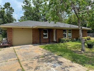 8117 Snowden St, Houston, TX 77028