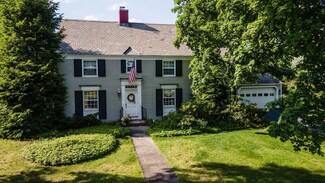 34 Fort Amherst Rd, Queensbury, NY 12804