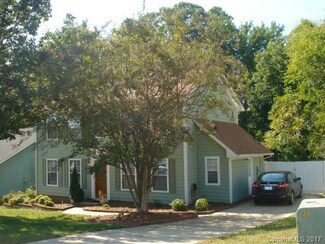 1201 Yorkdale Dr, Charlotte, NC 28217