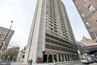 1326 42 Spruce St Unit 2705, Philadelphia, PA 19107
