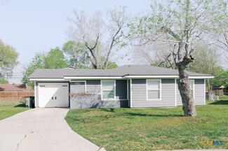 1608 Milam Dr, Victoria, TX 77901