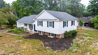 4292 W Bend Dr, Willoughby, OH 44094