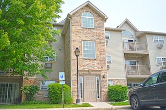 1584 W Crystal Rock Ct Unit 2B, Round Lake, IL 60073
