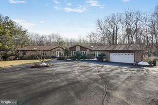 11701 Popes Head Rd, Fairfax, VA 22030