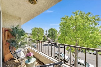 2131 E 1st St Unit 201, Long Beach, CA 90803