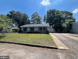 204 2nd St, Barnegat, NJ 08005