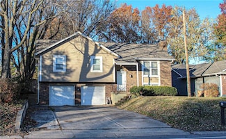 515 NW Duncan Rd, Blue Springs, MO 64014