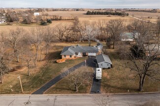 406 East St, Tipton, IA 52772