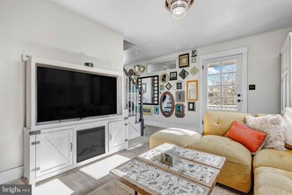 2849 S Glebe Rd, Arlington, VA 22206