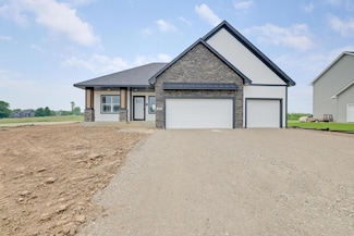 909 Acorn Ct, Kinnickinnic Township, WI 54016