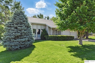 6305 S 95th St, Omaha, NE 68127