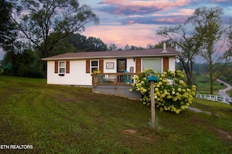1471 Harold Patterson Rd, Dandridge, TN 37725