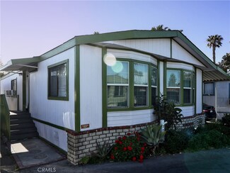 208 Vienna Dr, Santa Ana, CA 92703