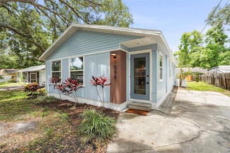 1008 37th St W, Bradenton, FL 34205