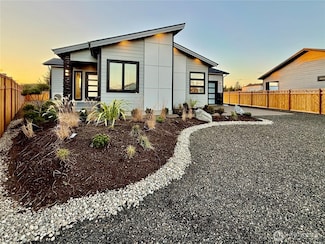 996 Alida Ct SE, Ocean Shores, WA 98569