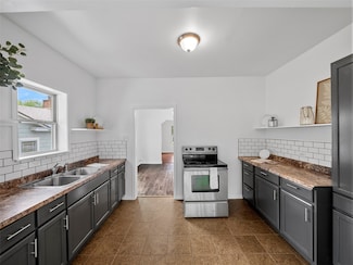 620 W Hanna St, Denison, TX 75020