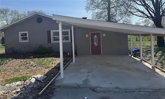 3038 Circle Dr, Granite City, IL 62040