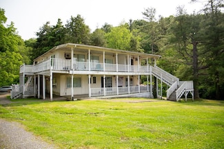 121 Old Mill Rd, Beckley, WV 25801