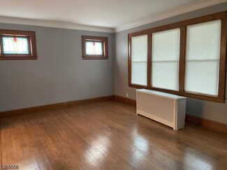 31 Cleveland Ave Unit 33, Newark, NJ 07106