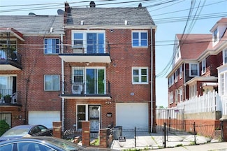87-32 165th St Unit 1, Jamaica, NY 11432
